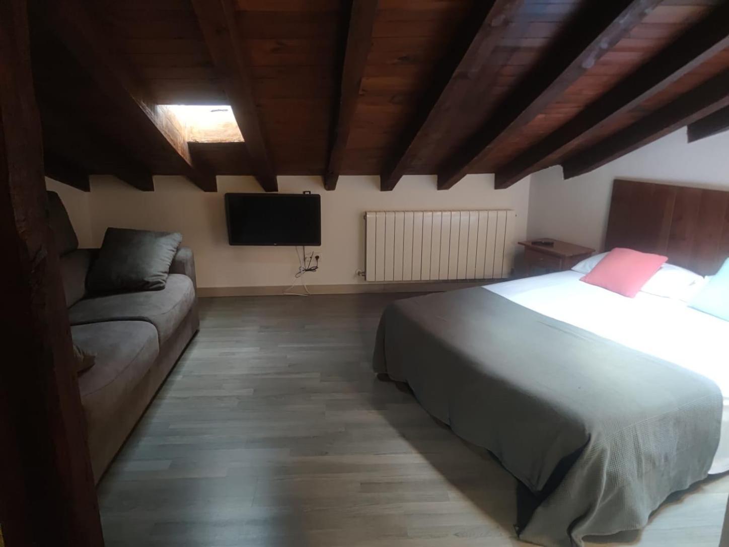 Hotel Papamoscas La Hiruela Luaran gambar