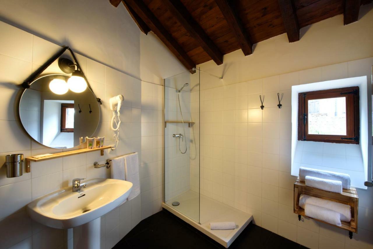 Hotel Papamoscas La Hiruela Luaran gambar